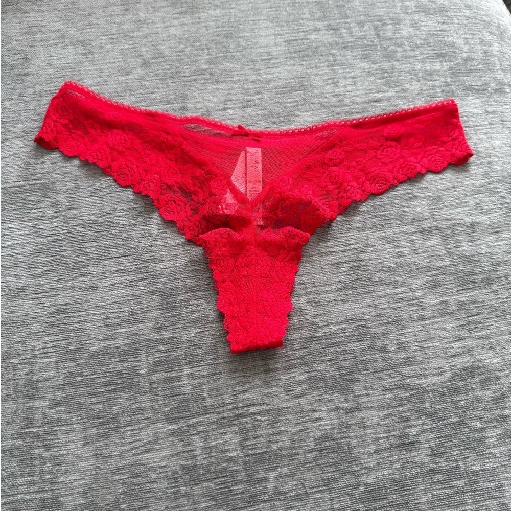 Victoria’s Secret Rose Thong Panty